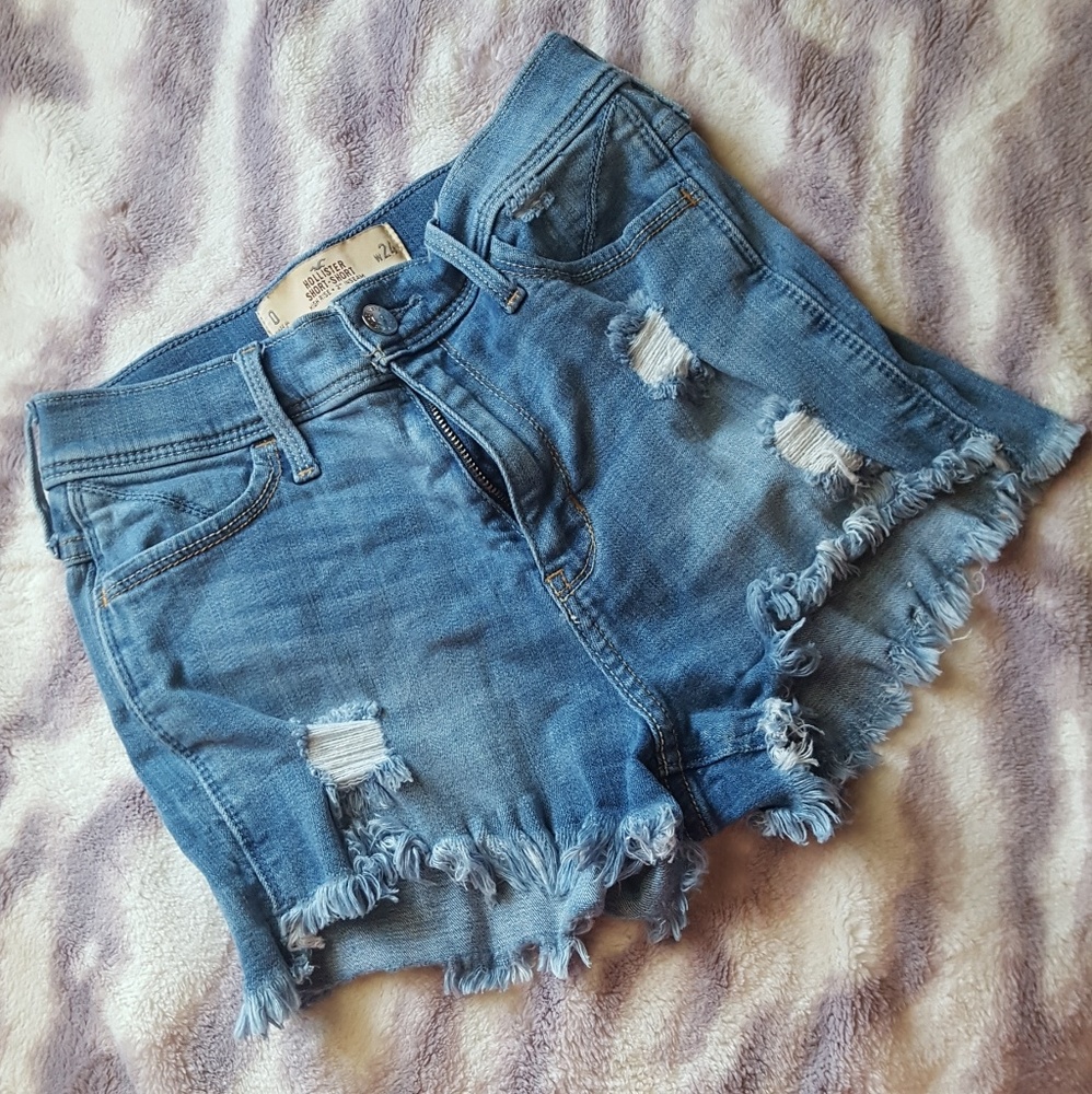 Hollister high rise stretch shorts!
